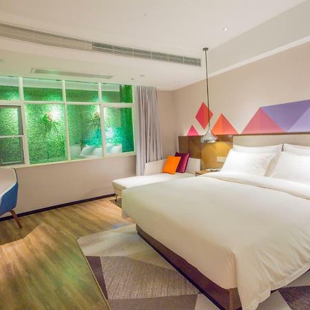 Borrman Hotel Nanning Railway Station Branch Экстерьер фото