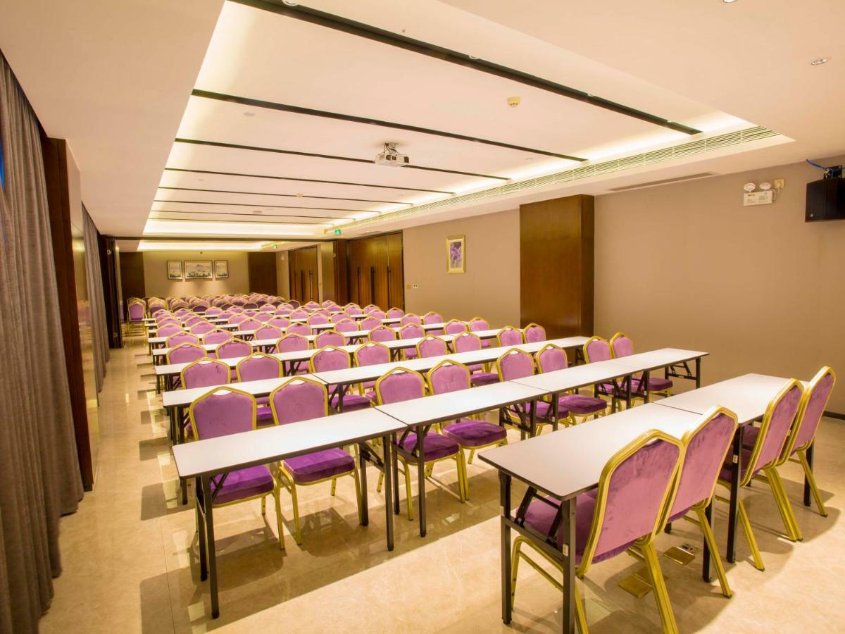 Borrman Hotel Nanning Railway Station Branch Экстерьер фото
