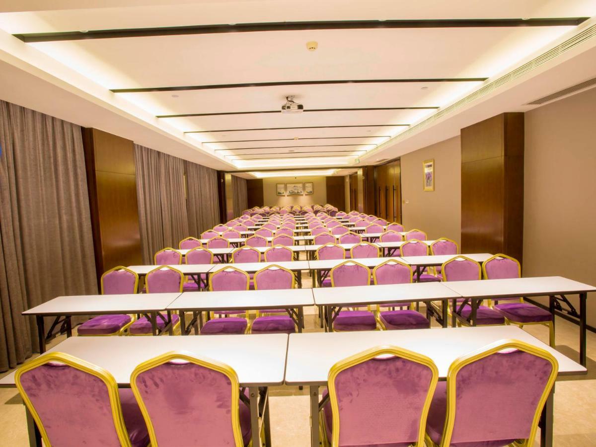 Borrman Hotel Nanning Railway Station Branch Экстерьер фото